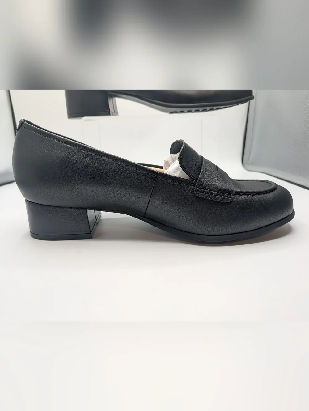 Low Heel Loafers NWB- 10WW-Black - Picture 6 of 15